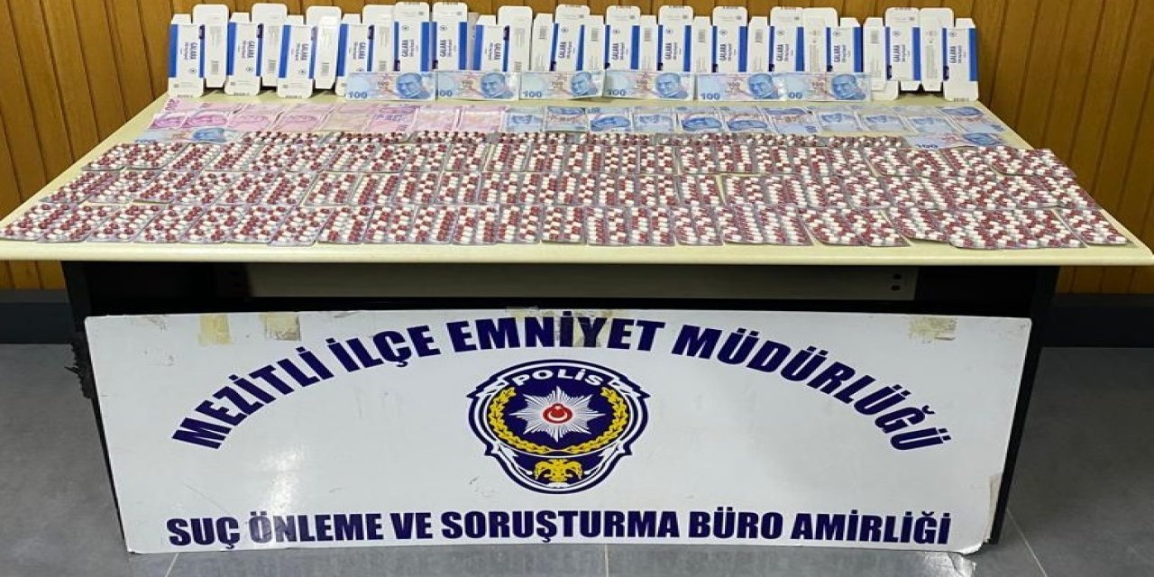 Otomobilde 1158 Uyuşturucu Hap Ele Geçirildi, Sürücü Tutuklandı
