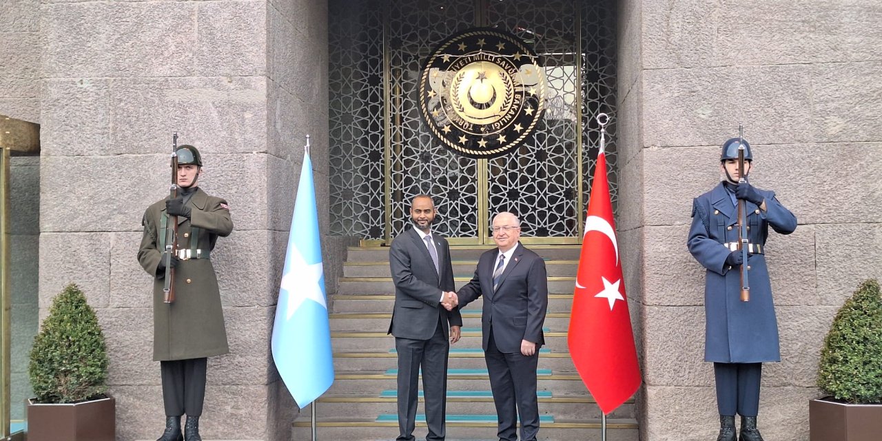 Bakan Güler, Somali Savunma Bakanı Muhammed Nur İle Görüştü
