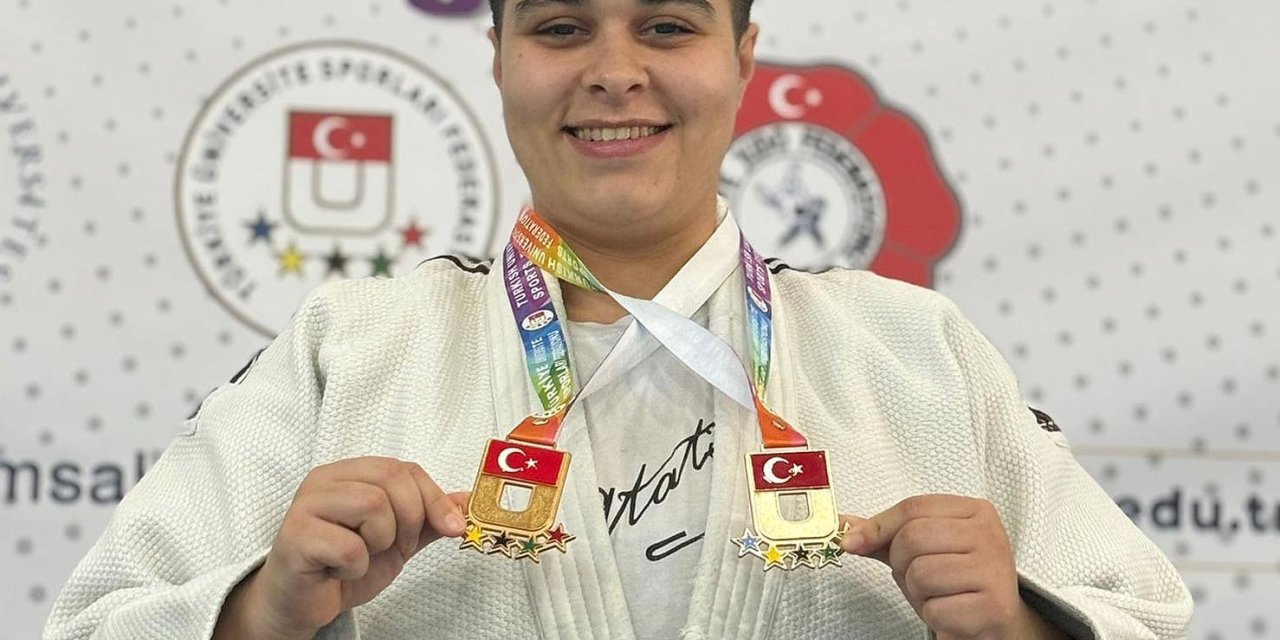 Judoda Kazandığı Şampiyonlukları, Depremde Kaybettiği Antrenörüne Hediye Etti