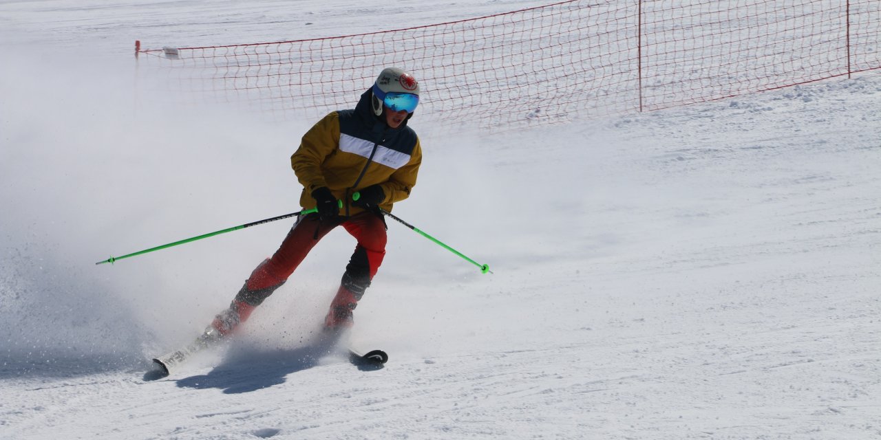 Hakkari’de Alp Disiplini 1'inci Etap Yarışları Başladı