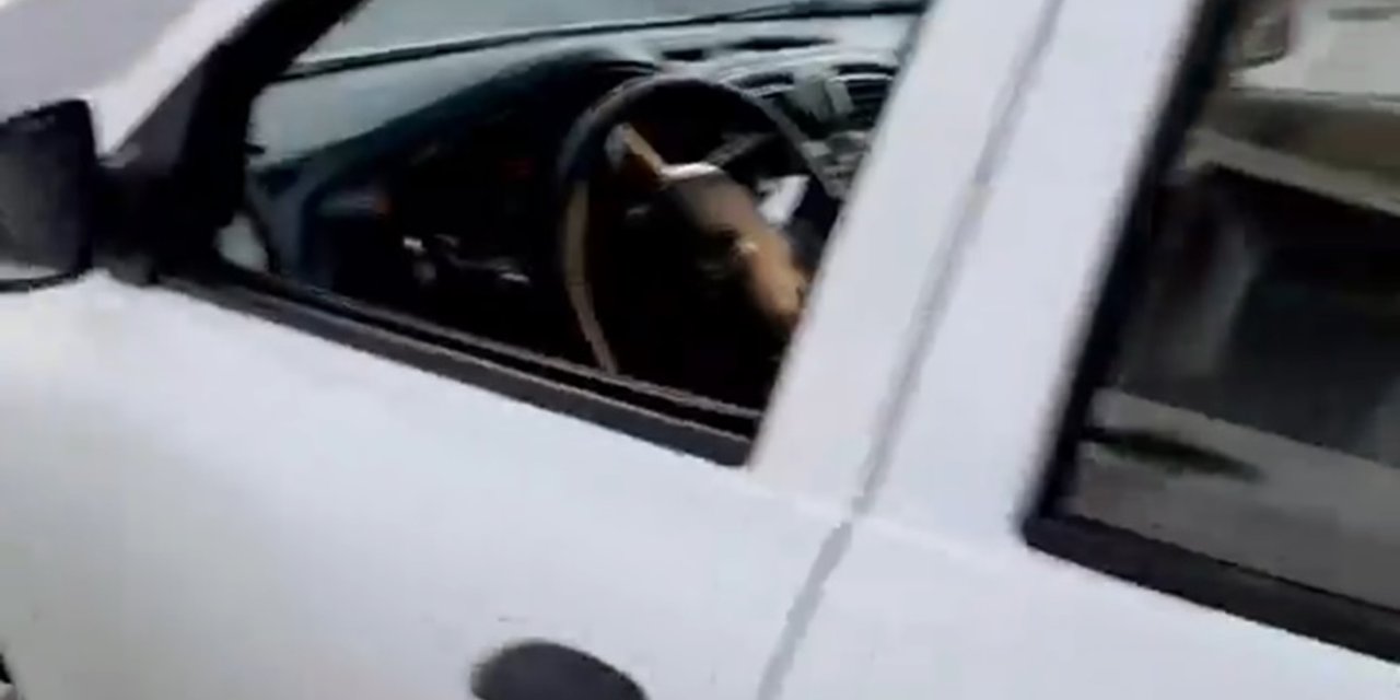 Ataşehir'de Minibüsün Önünü Kesen Otomobil Sürücüsü Yakalandı