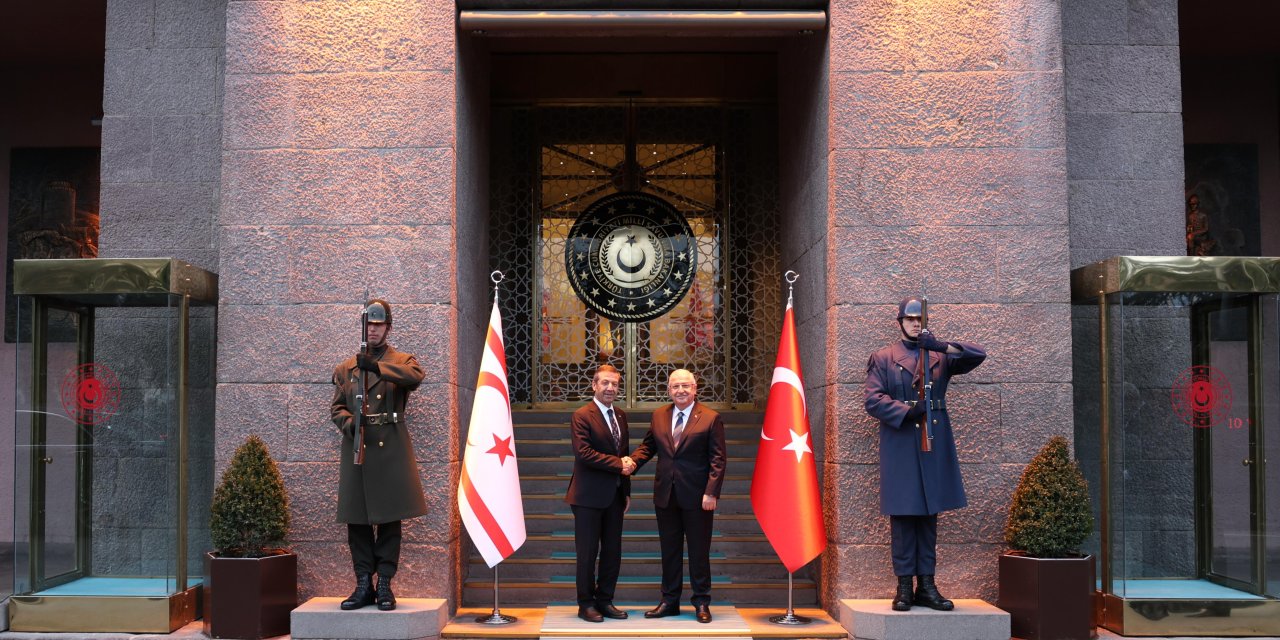 Bakan Güler, Kktc Dışişleri Bakanı Ertuğruloğlu İle Bir Araya Geldi