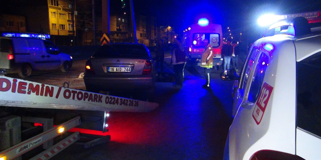 2.50 Promil Alkollü Sürücünün Kullandığı Otomobil Direğe Çarptı: 3 Yaralı