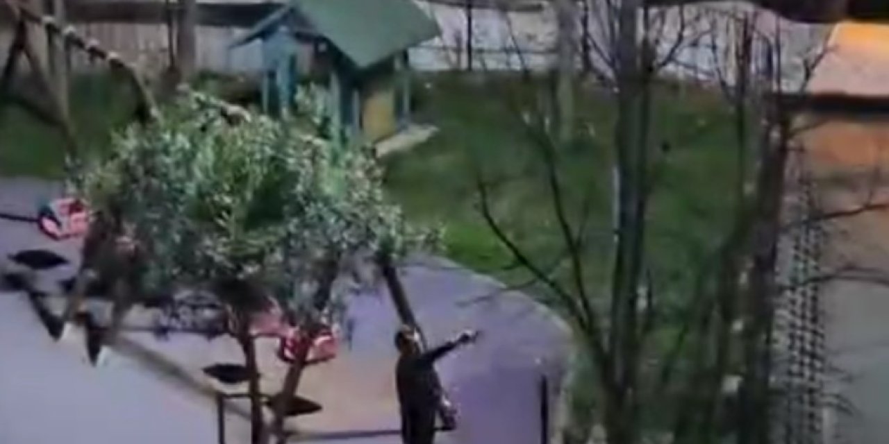 Sultangazi'de Ateşlediği Silah Elini Sıyırdı