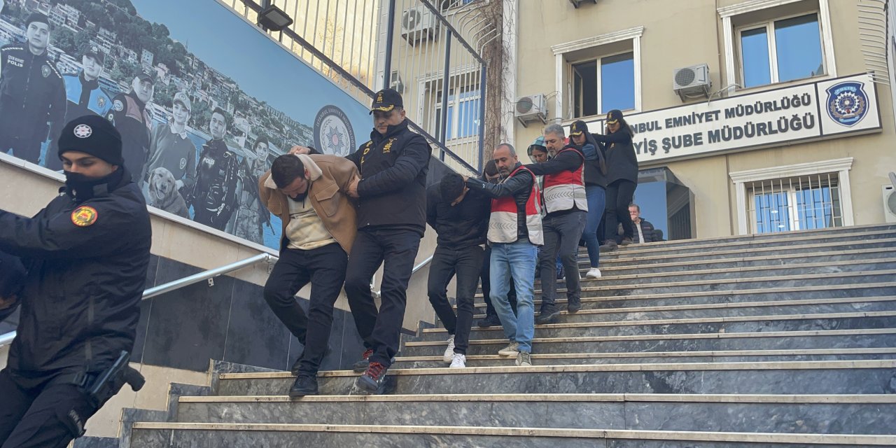 Ataşehir’de Otomobillerin Kilometresini Düşürerek Satan Şebeke Çökertildi