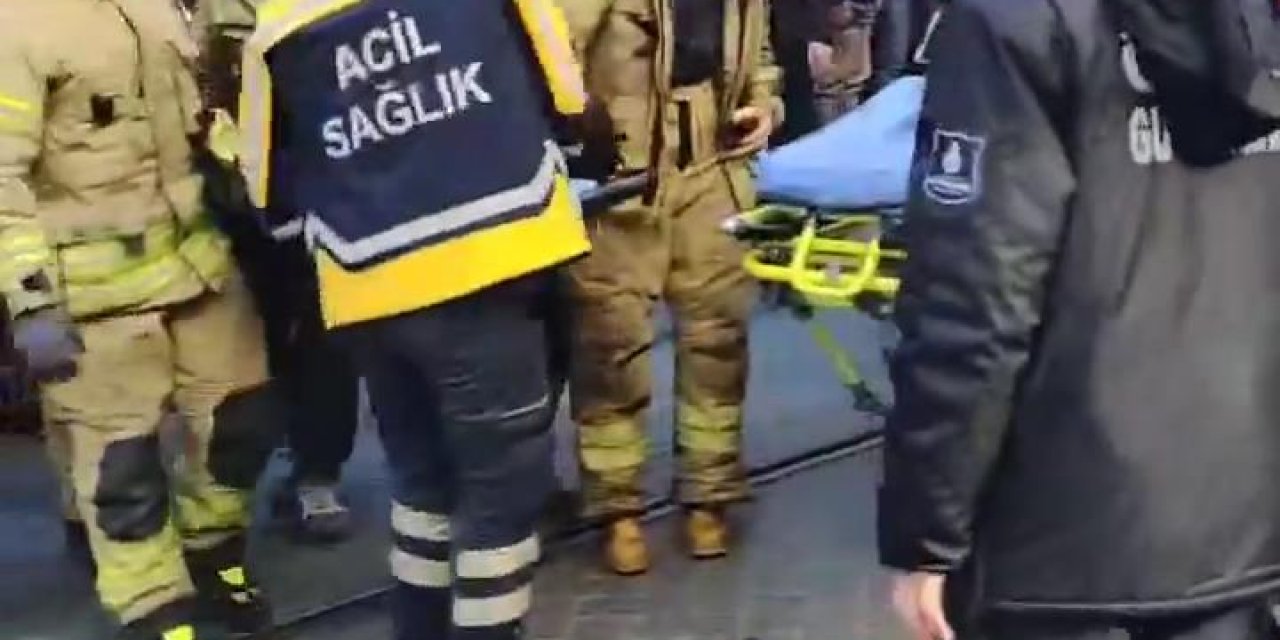 Sultanahmet'te Tramvay Yayaya Çarptı