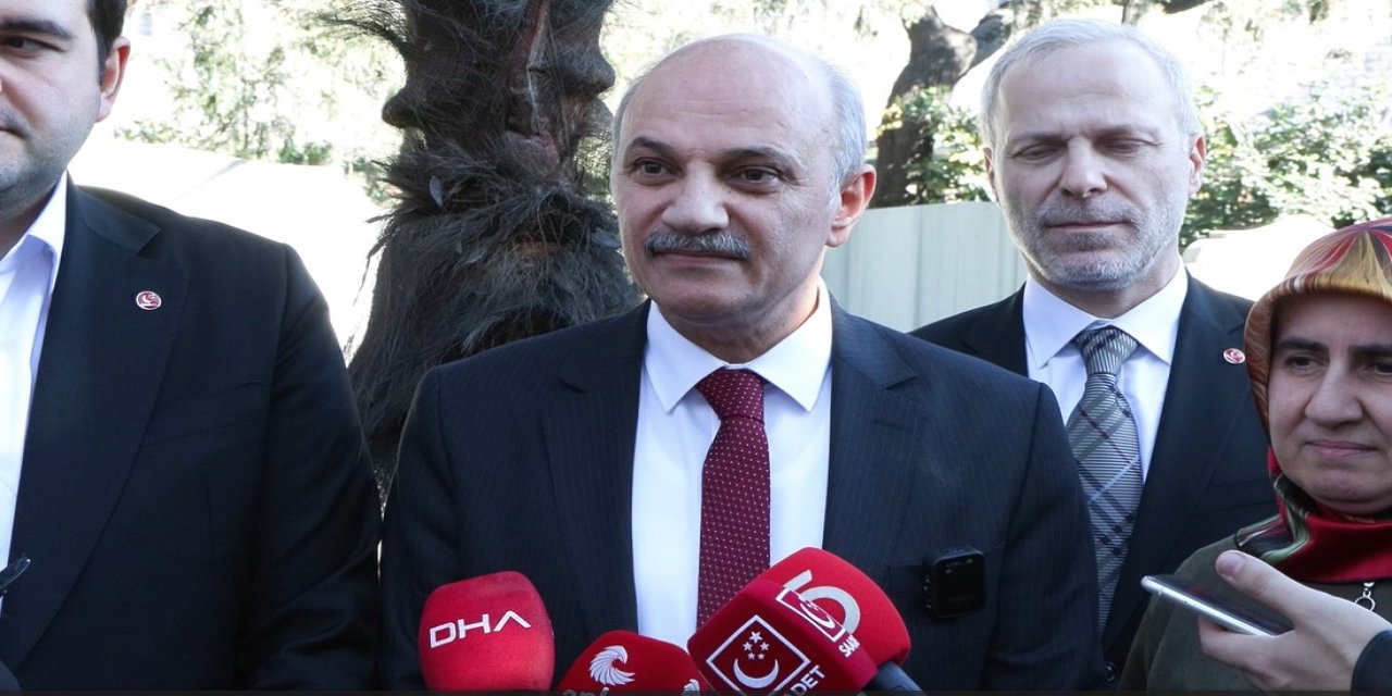 Saadet Partisi İbb Başkan Adayı Birol Aydın, Necmettin Erbakan’ın Kabrini Ziyaret Etti