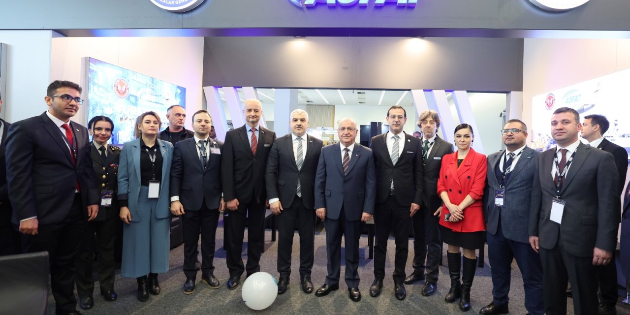 Bakan Güler, Verimlilik Ve Teknoloji Fuarı'nı Ziyaret Etti