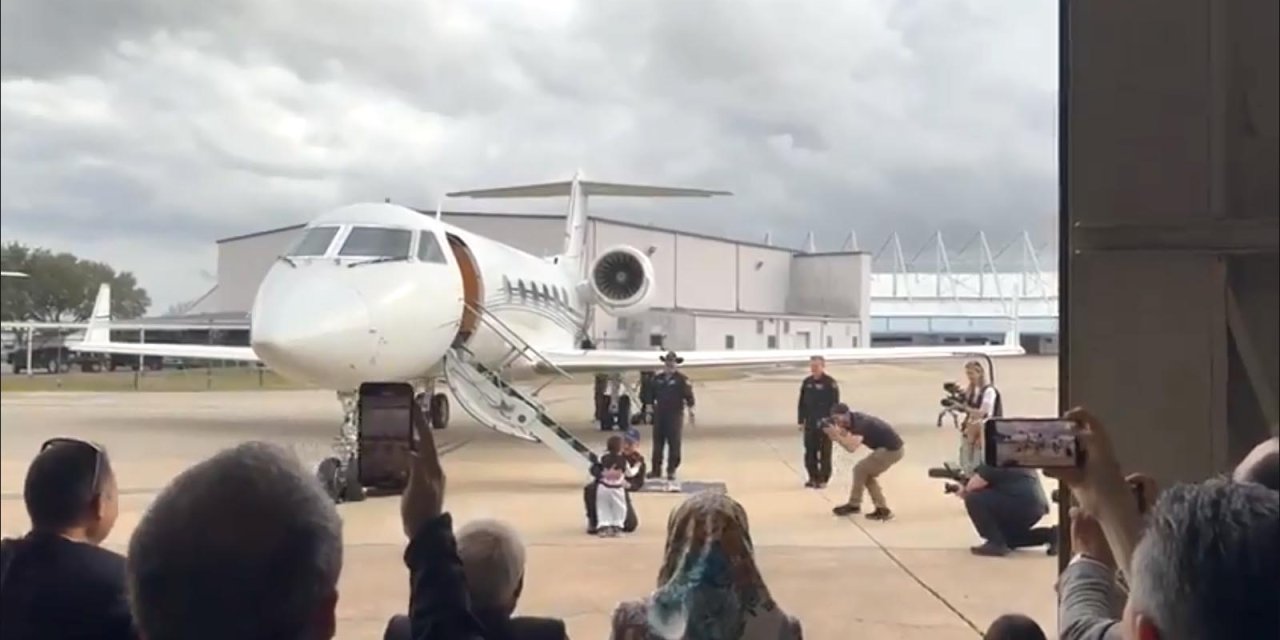 Alper Gezeravcı, Ailesi Tarafından Karşılandı