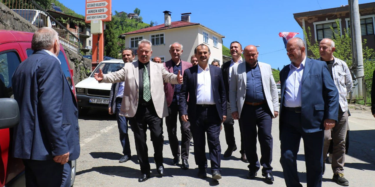 Katmer: AK Parti Hizmet ve Eser Üretir