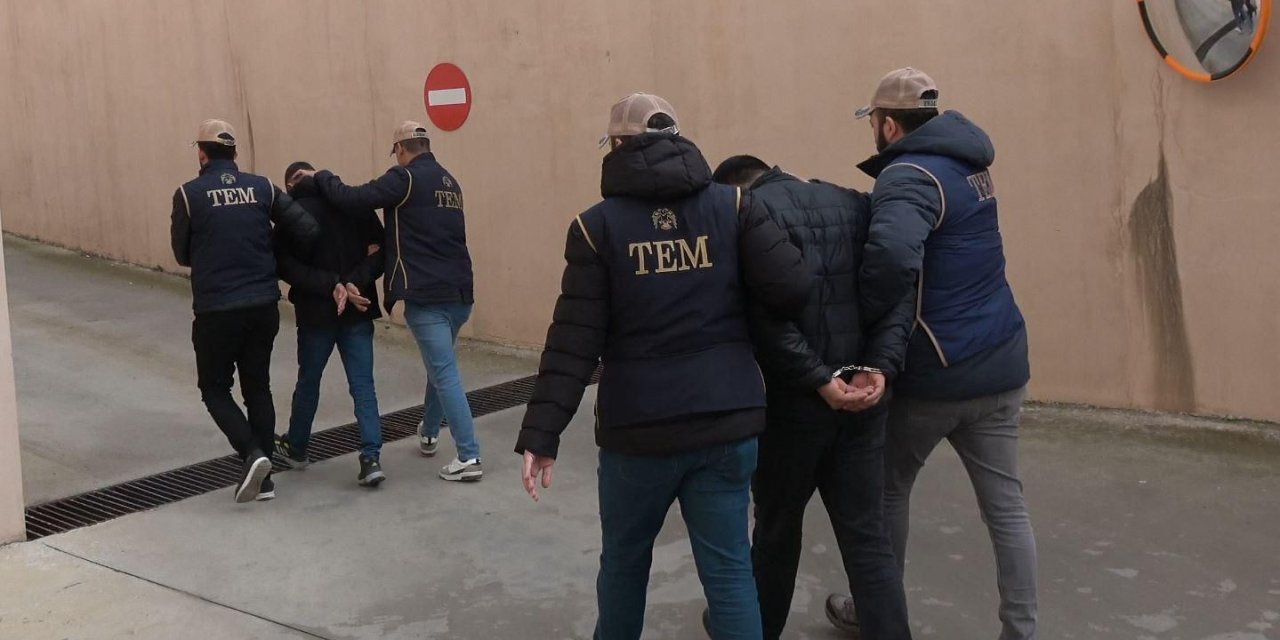 Duvarlara Yazı Yazıp Örgüt Propagandası Yapan 2 Şüpheliden 1'i Tutuklandı