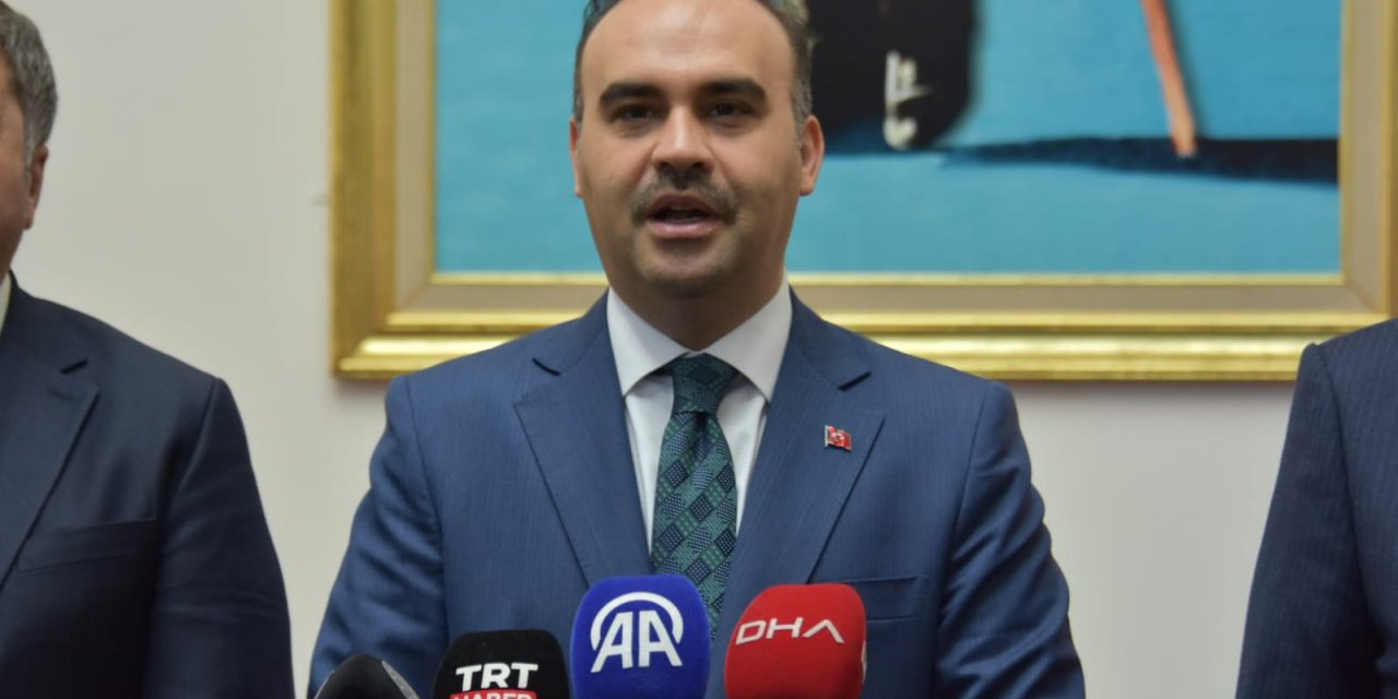 Bakan Kacır: Alper Gezeravcı, En Kısa Sürede Türkiye’de Olacak