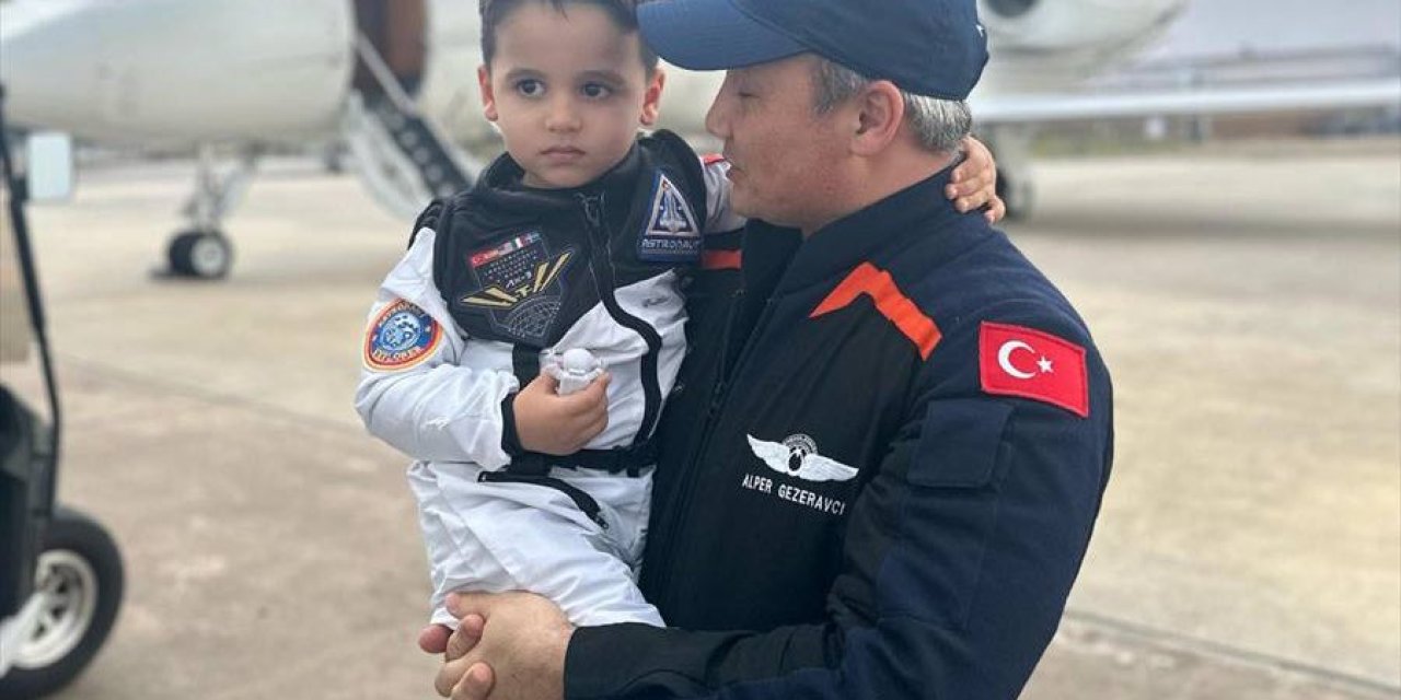 Alper Gezeravcı, Ailesi Tarafından Karşılandı (2)