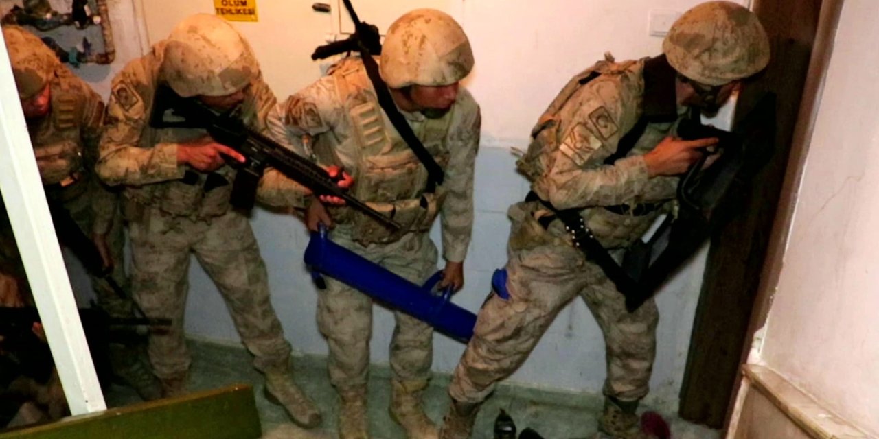 Mersin Merkezli 2 İlde Deaş Operasyonu: 2 Gözaltı