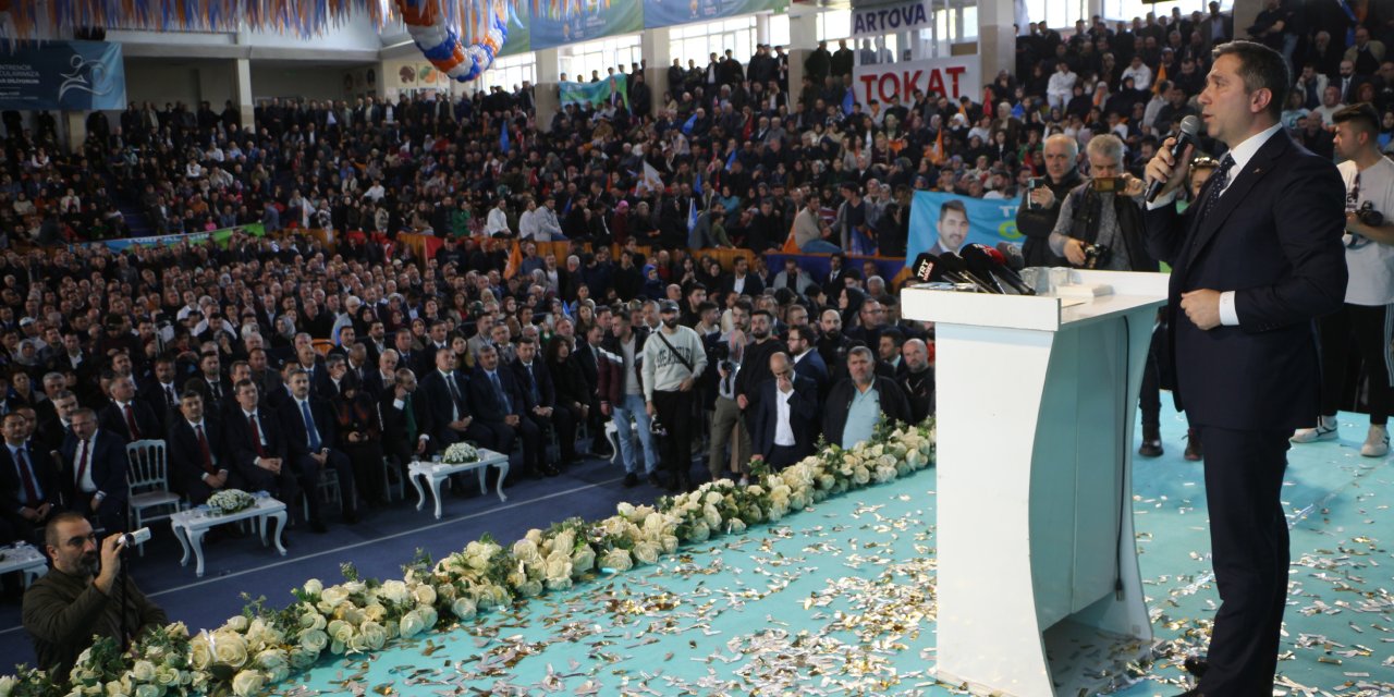 Ak Parti'li Sırakaya: Kariyer Planlaması Yapan Başkana Bu Millet Oy Verir Mi