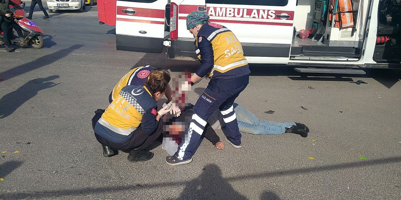 Kazada Sürüklenen Motosiklet, Kaldırımdaki Yayaya Çarptı: 1 Ölü, 1 Yaralı