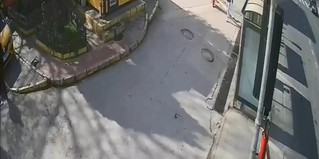 Kazada Sürüklenen Motosiklet, Kaldırımdaki Yayaya Çarptı: 1 Ölü, 1 Yaralı (2)