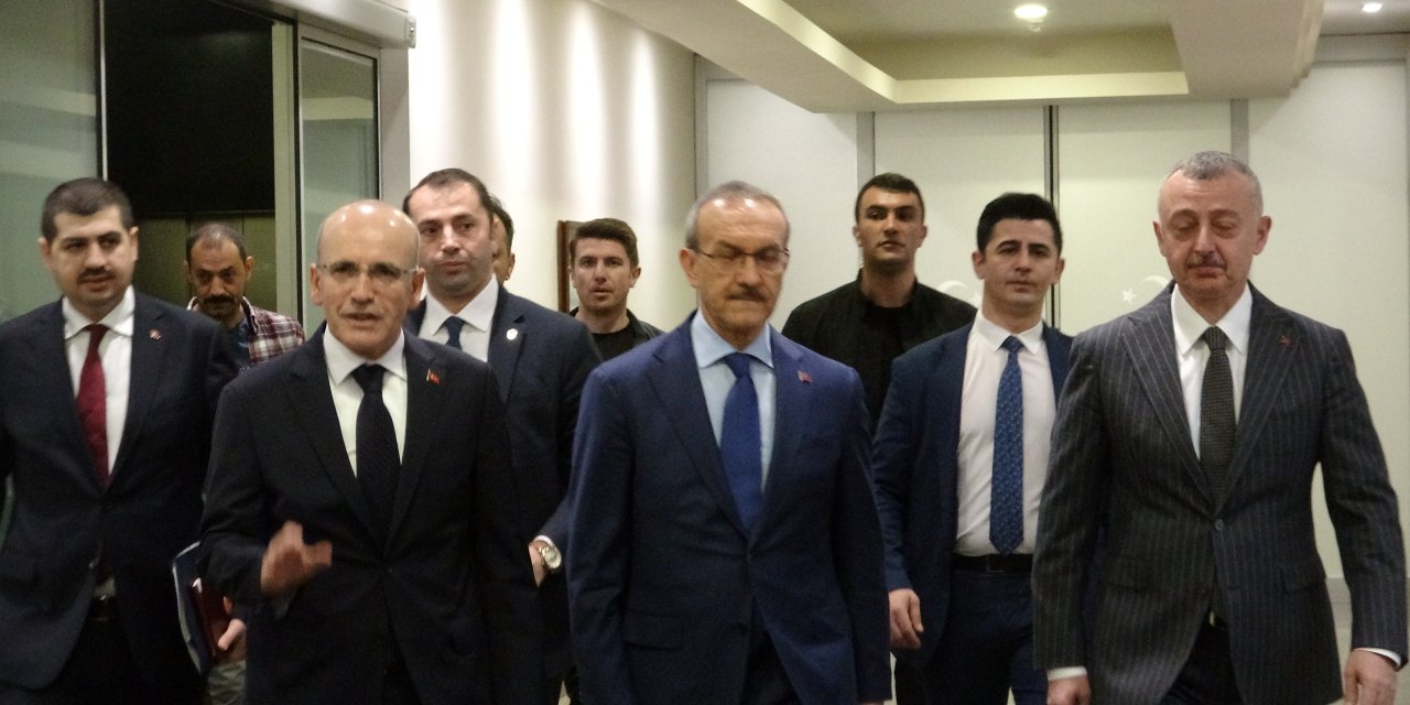 Bakan Şimşek, Kocaeli'de İş İnsanlarıyla Buluştu