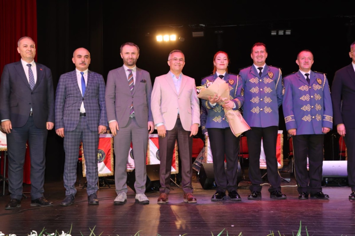 Rize'de Polis Orkestrasından Moral ve Motivasyon Konseri
