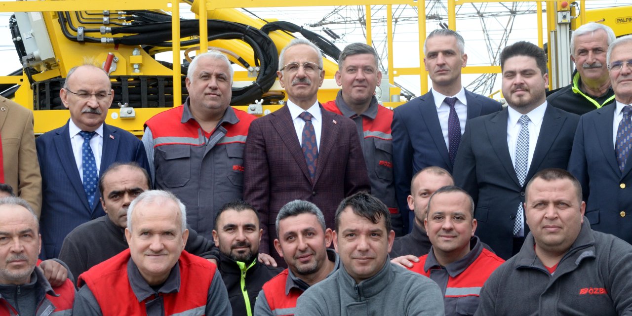 Bakan Uraloğlu: Ankara-istanbul Süper Hızlı Tren Hattı'nın Ön Proje Çalışmalarını Tamamladık