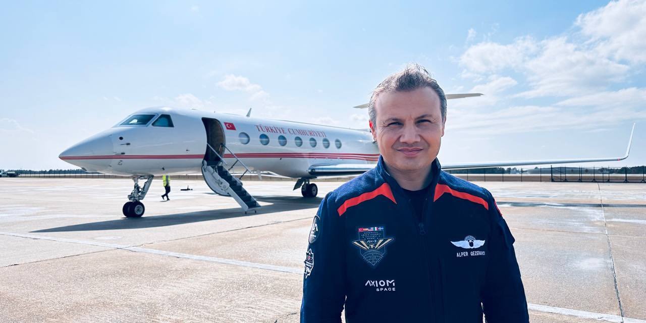 Bakan Kacır'dan, Gezeravcı İçin 'Adam Yurda Dönüyor' Paylaşımı