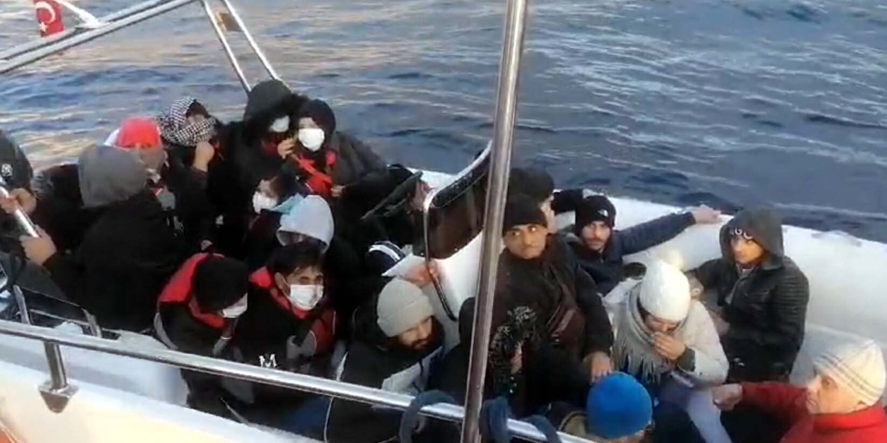 Bodrum’da 57 Kaçak Göçmen İle 2 Organizatör Yakalandı