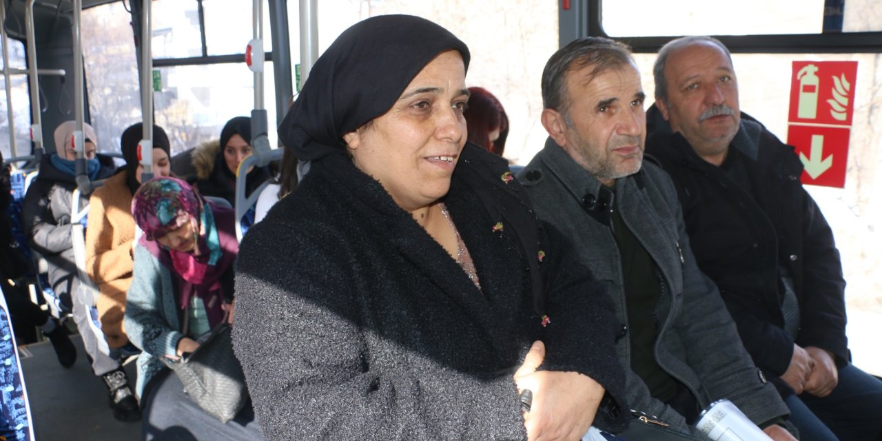 Başkan Adayı, Belediyeye 7,5 Milyon Lira Ödeyip, Ücretsiz Ulaşım Vaadini Uygulamaya Soktu