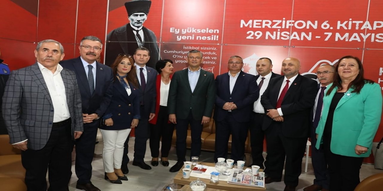 CHP'li Özel, Amasya'da seçim koordinasyon merkezinin açılışına katıldı