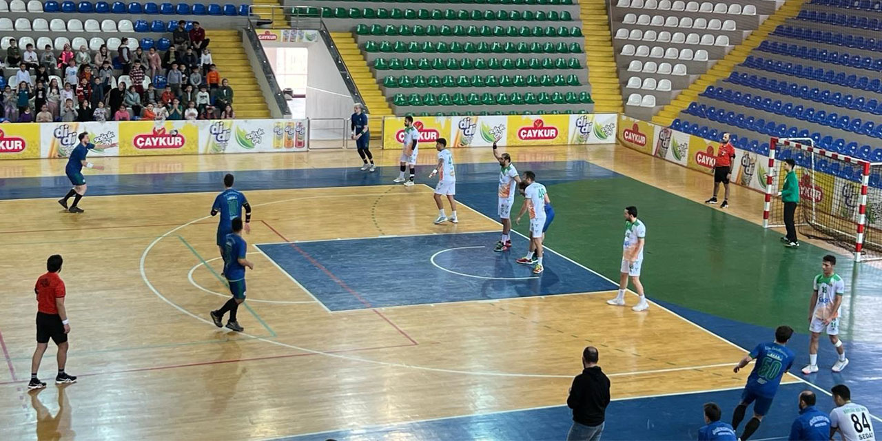 Rize Belediyespor Sahasında Köyceğiz Belediyesi'ne Mağlup Oldu