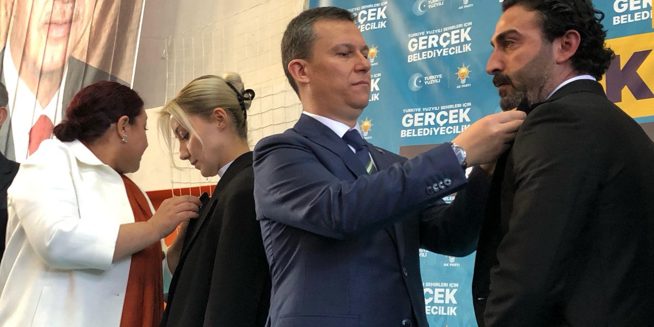 Kırşehir'de, Gelecek Partisi'nden İstifa Eden 1025 Üye, Ak Parti'ye Geçti