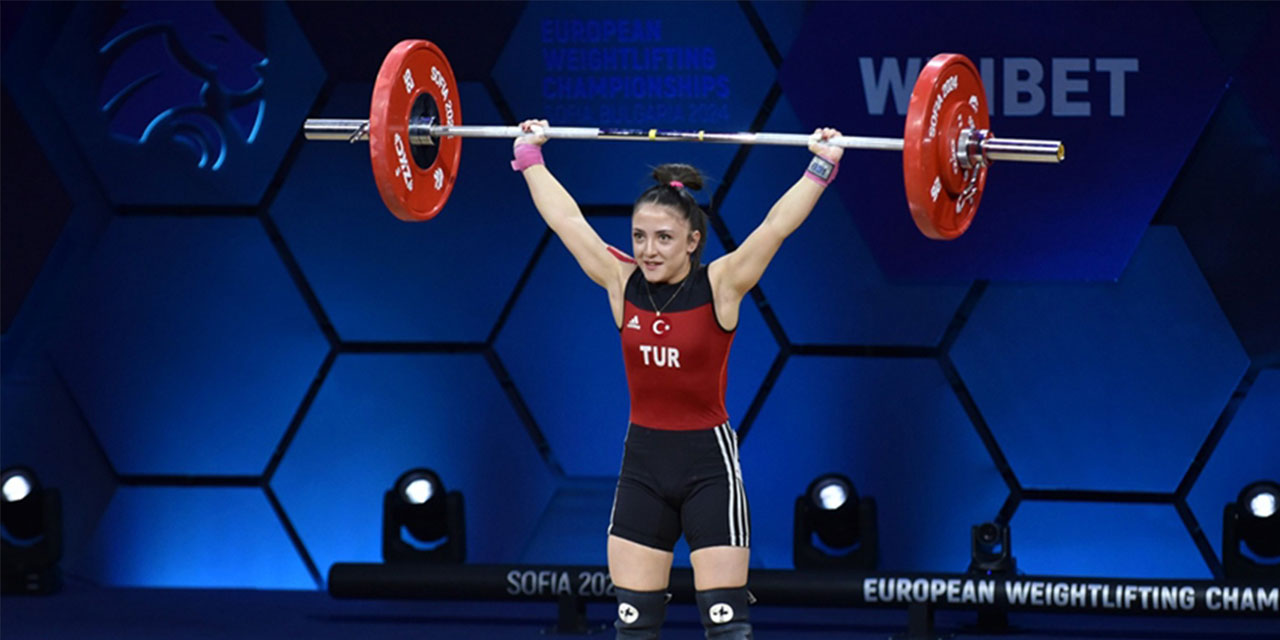 Avrupa Halter Şampiyonası'nda 45 kiloda Cansu Bektaş birinci, Gamze Altun ikinci oldu