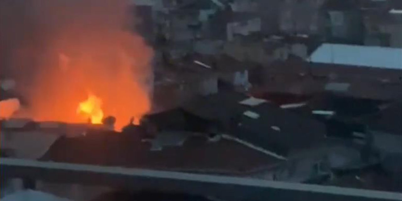 Ortaköy'de Ahşap Binada Yangın-1