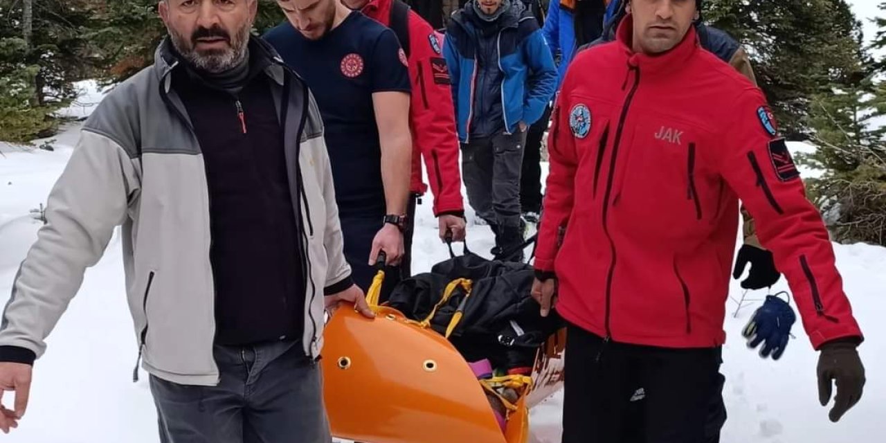Tırmanışta Düşen Dağcı Kurtarıldı