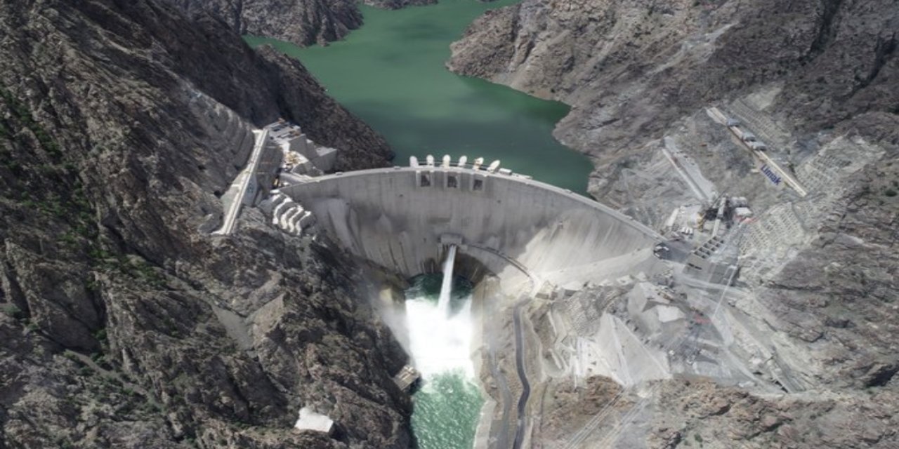 Yusufeli Barajı ve HES'te su yüksekliği 127 metreye ulaştı