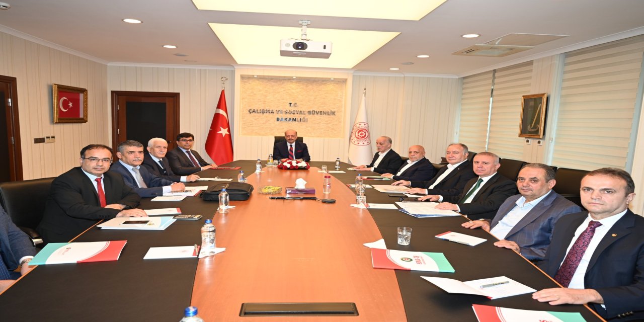 TÜRK-İŞ ve HAK-İŞ'ten kamu işçisinin zam görüşmeleriyle ilgili açıklama