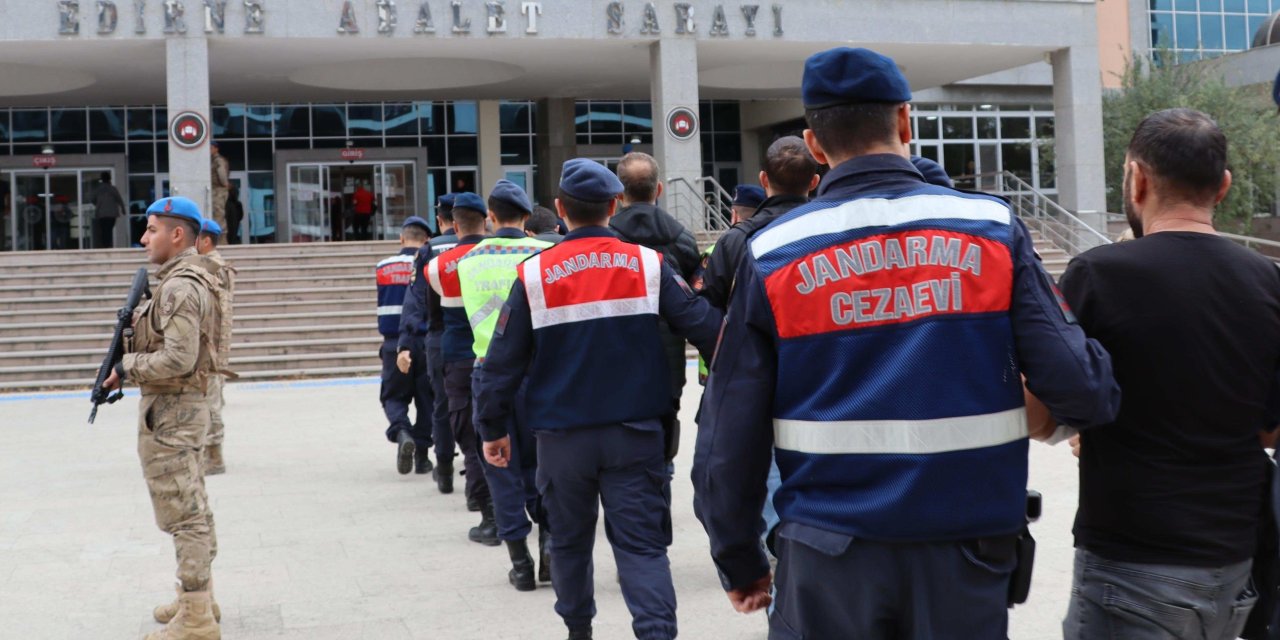 Yunanistan'a Kaçmak İsteyen 6 Terör Şüphelisi Yakalandı