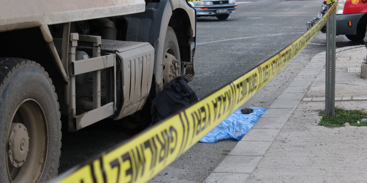 Hafriyat Kamyonunun Çarptığı Yaya Öldü