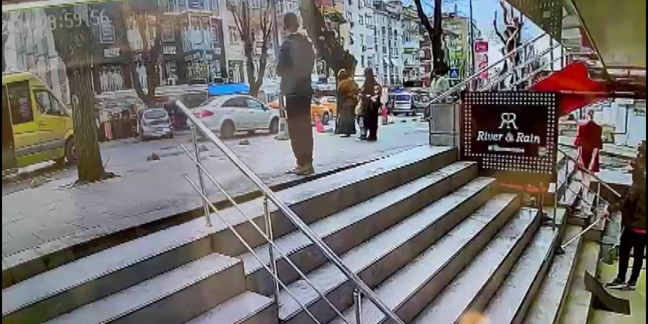 Güngören’de Otomobil 5 Araca Ardından Da Mağazaya Çarparak Durabildi