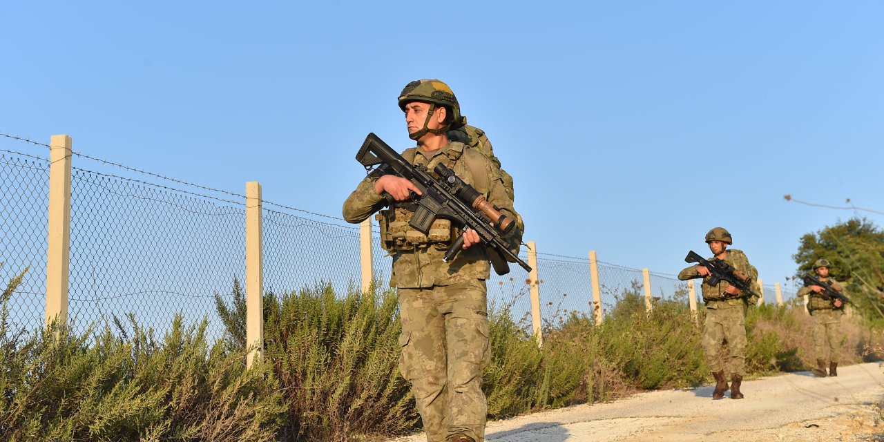 Msb: Suriye Sınırında 2'si Deaş Mensubu 17 Kişi Yakalandı