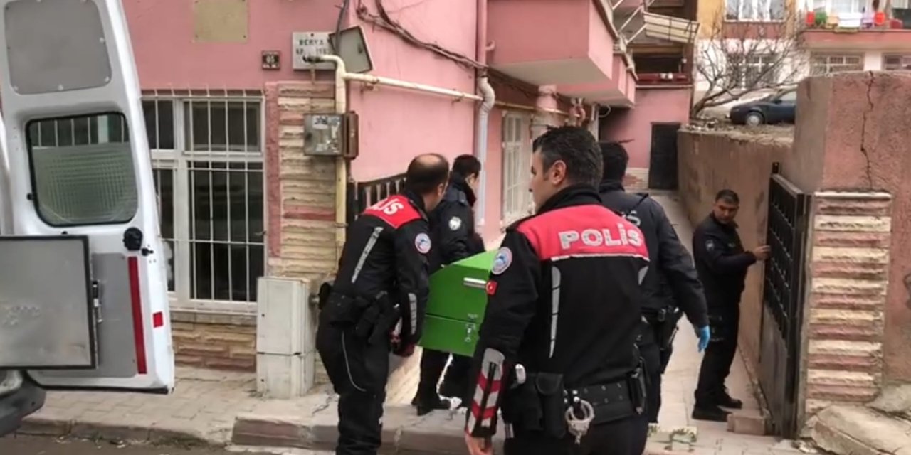 Husumetlisinin Bıçakladığı Emlakçı Öldü