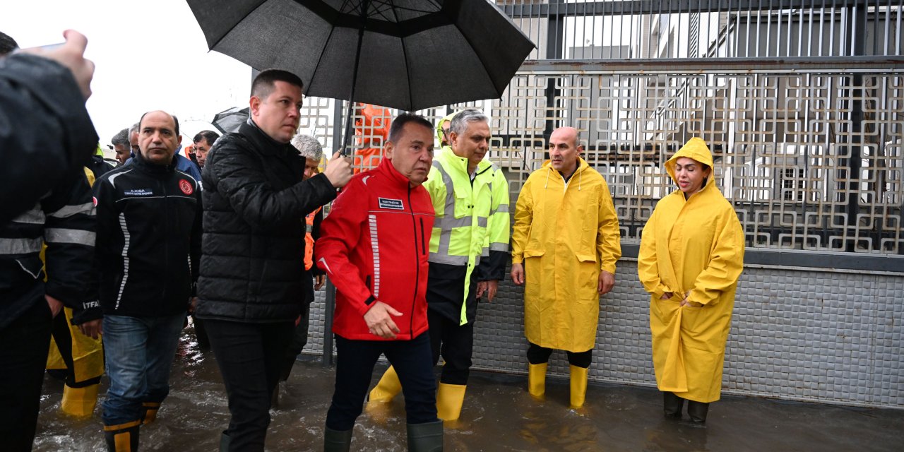 Antalya'yı Sağanak Vurdu; 5 İlçede Okullar Tatil (7)