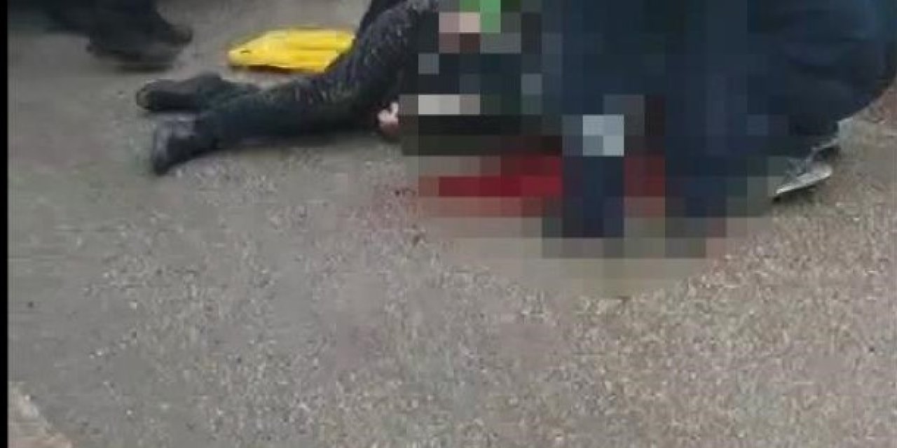 Hafif Ticari Aracın Çarptığı Bekçi Ağır Yaralandı; O Anlar Kamerada