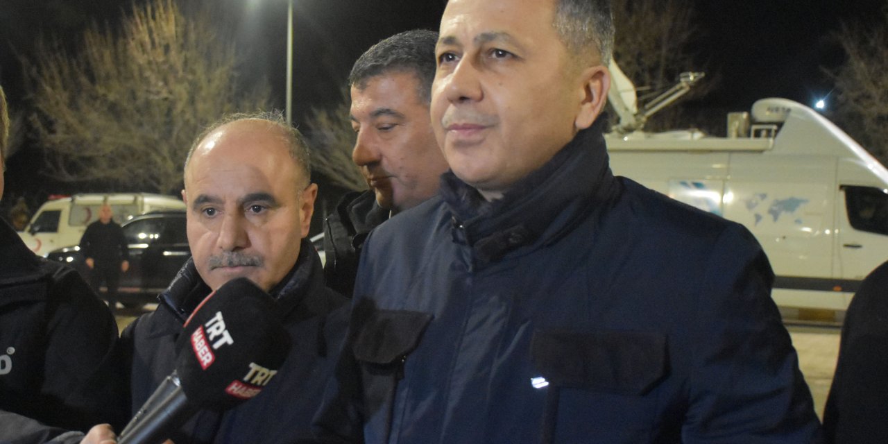 Altın Madeni Sahasında Toprak Kayması: 9 İşçi Kayıp (16)