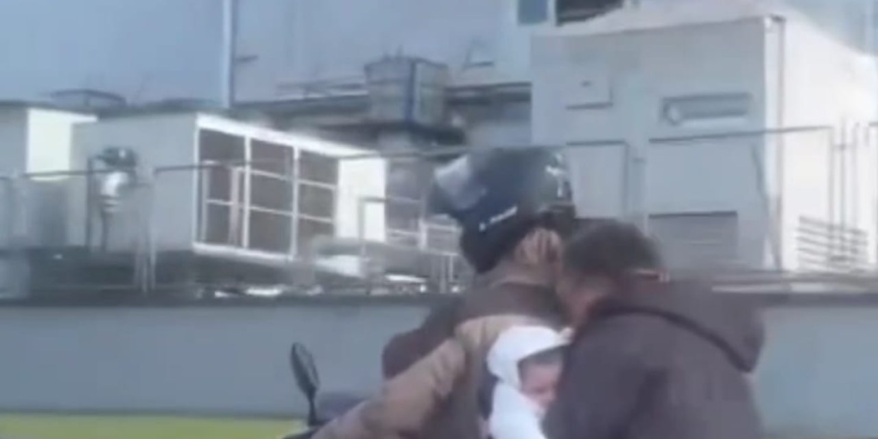 Ümraniye'de Motosiklet Üzerinde Tehlikeli Yolculuk Kamerada