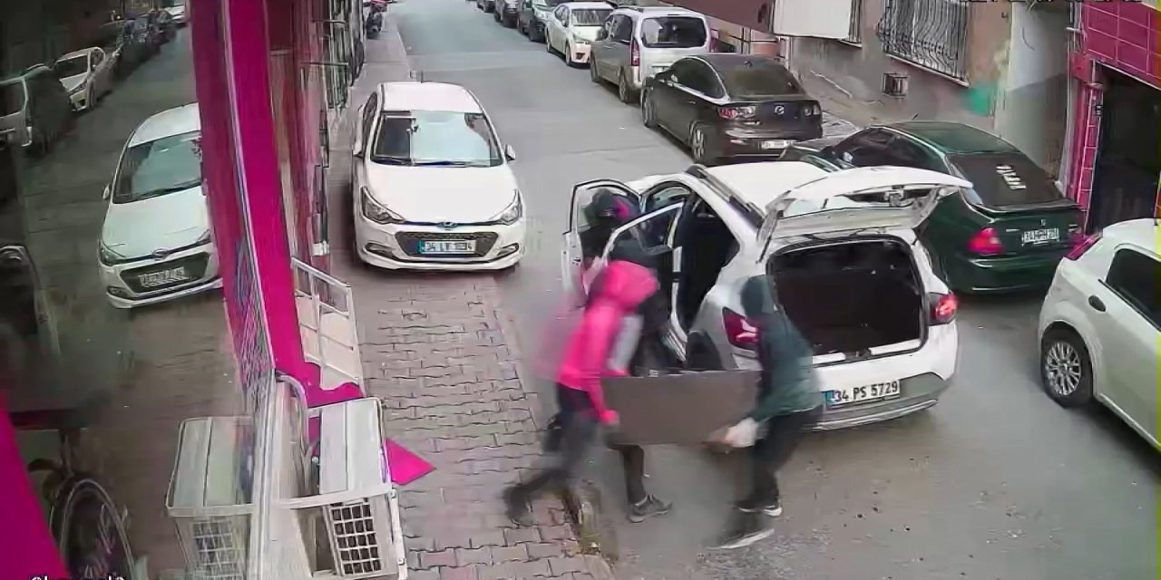Esenler'de Çalmaya Çalıştığı Kasanın Altında Kaldı; Hırsızı Arkadaşları Kurtardı