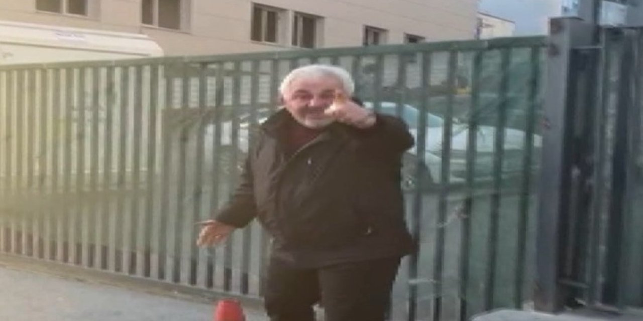 Taksici İle Yaya Arasında Biber Gazlı 'ayağımı Ezdin' Tartışması