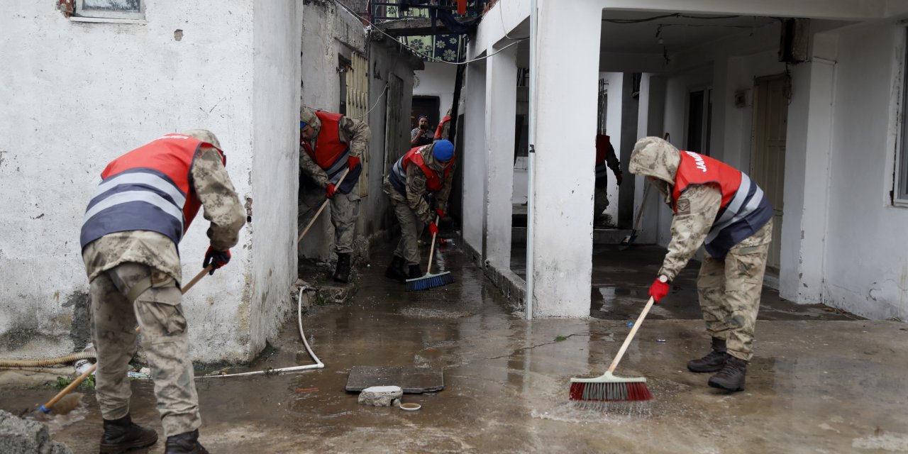 Meteorolojinin Antalya İçin Uyarısı 'turuncu'dan 'yeşil'e Döndü