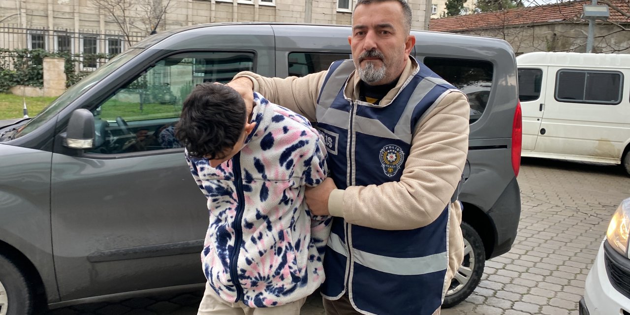 Husumetlisini Vurarak Yaraladı