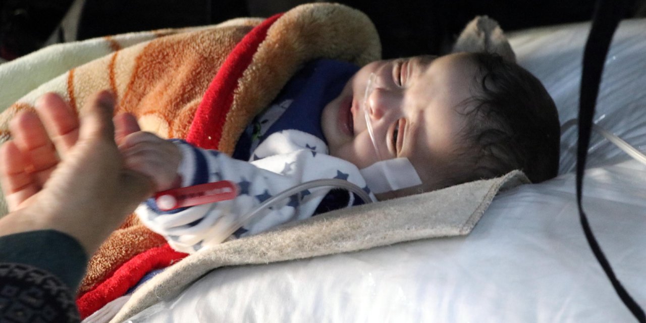 Gazze'ye Askeri Uçakla 1,5 Ton İlaç Ve Tıbbi Malzeme Götürüldü (2)