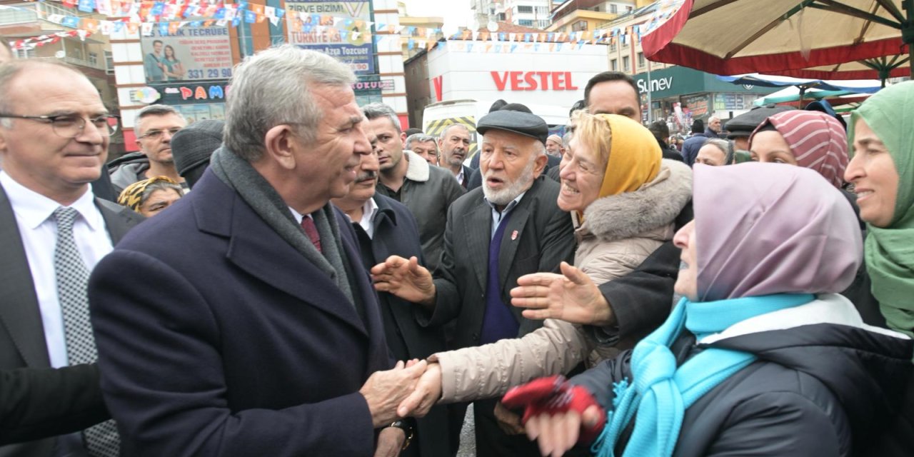 Mansur Yavaş'tan Pazar Esnafına Ziyaret